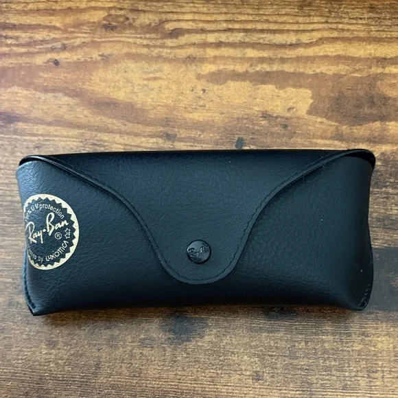 Ray-Ban Classic Black Leather Case - Picture 1 of 4
